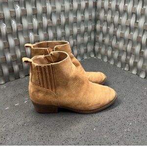 Treasure Bond Tan Suede Ankle Boots size 13 great condition